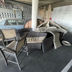Pool/patio Table Chairs And Lounge Chairs