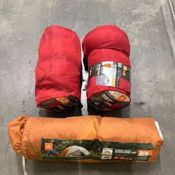 Camping Lot: Tent & Sleeping Bags