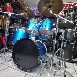 Complete Drum Set jazz style  !! $350 or best offer !!