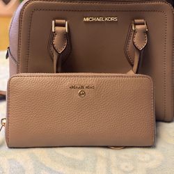 Michael Kors With Matching Wallet