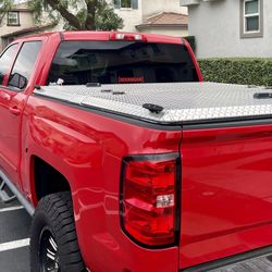 5’10” ShortBed Cover Diamondback 