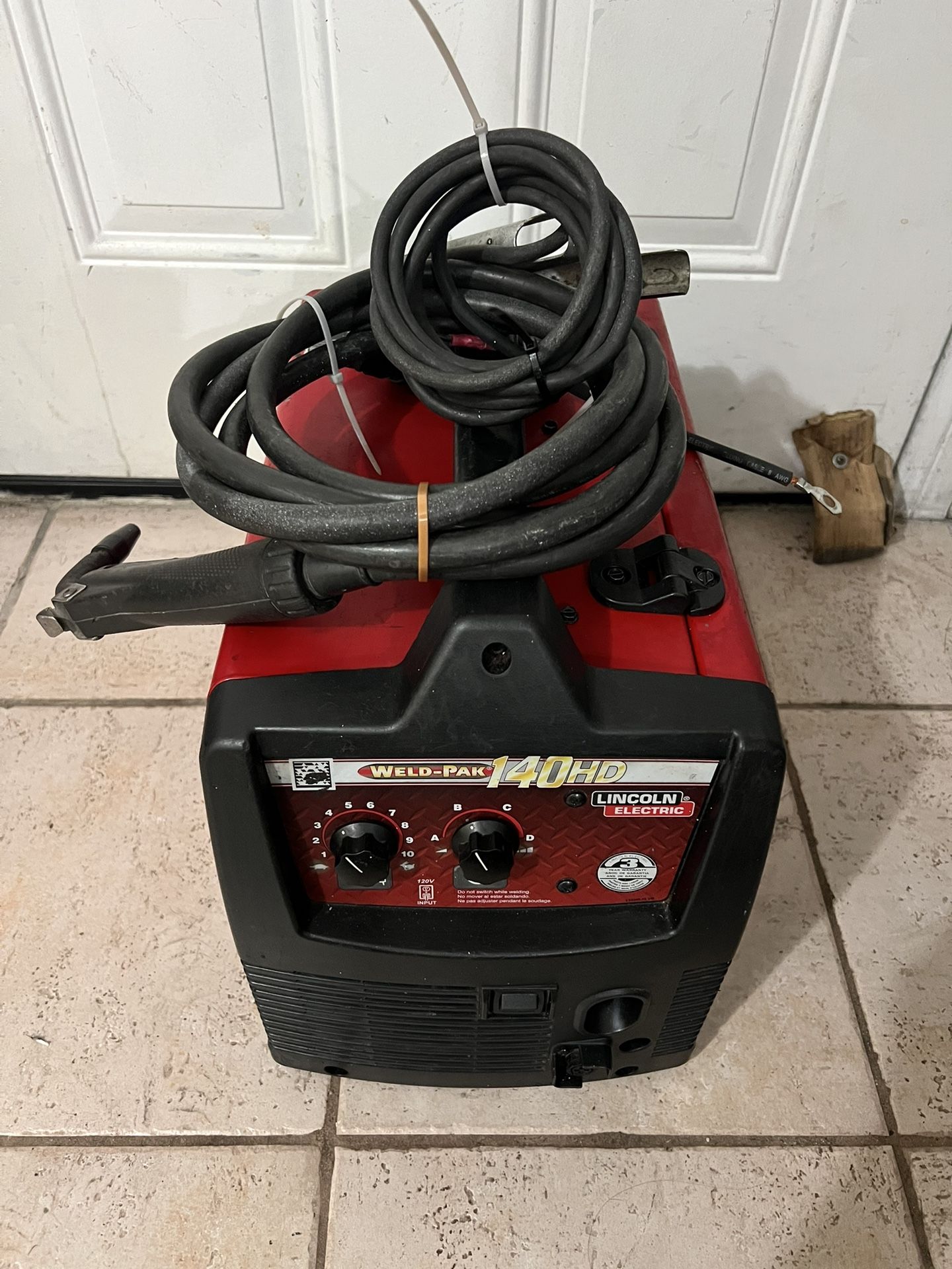 Lincoln weld pak 140HD welder, Good condition, Work perfectly