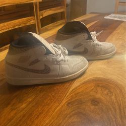 Jordan 1 Size 8.5 $40