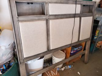 Bed, head board and footboard, great condition