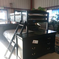 Twin Over Full Bunk Beds 