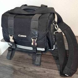 Canon Deluxe DSLR Gadget Bag w/ padded shoulder strap and hanging tripod straps