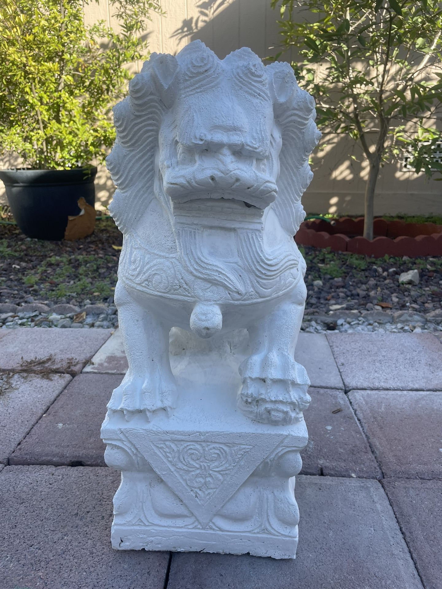 Lion Statue 2 Feet High Good