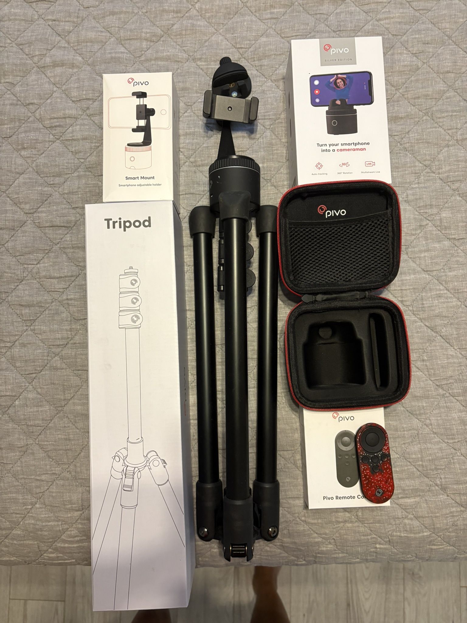 Pivo Auto-Tracking Smartphone Tripod Kit - Great for Content Creators! - $40 (Sarasota/Bradenton)