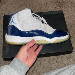 Air Jordan 11 Win Like 82 Size 6.5y Slightly Used