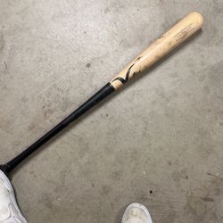 Victus Tatis 21 Pro Reserve Maple Wooden Baseball Bat