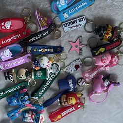 Llaveros  Figuras  Pikachu , Hello Kity , Stich , Copa Mundial, Starbucks,kurumi, 