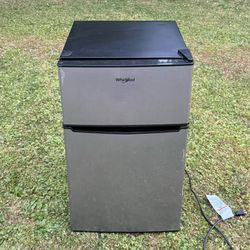 Whirlpool 3.1 cu ft Mini Refrigerator Stainless Steel Energy Star Certified Dorm Fridge