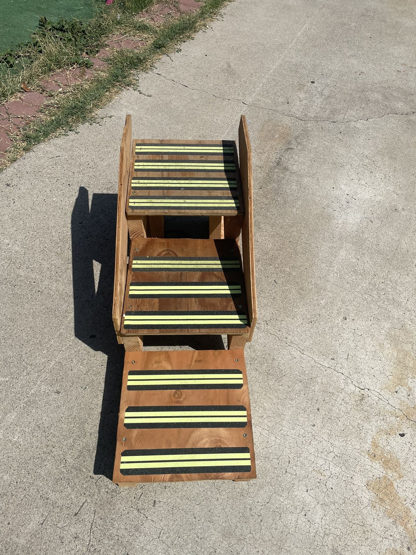 Dog steps for couch