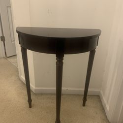 Wood Brown Accent Table, Like New!!!!