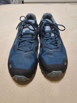 ON CLOUDVENTURE SHOES