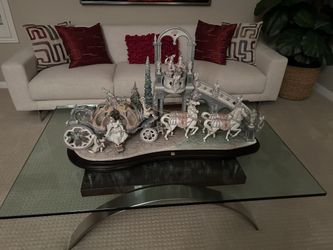 Limited Edition Cinderella’s Arrival Lladro Figure