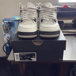 Jordan 4 Retro