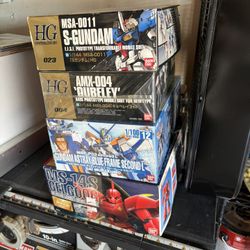 Gundam Model Kits Lot Of 4