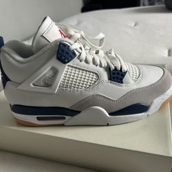 Jordan 4 SB Navy Size 10