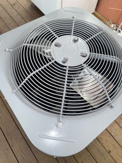 2024 SmartComfort 2 Ton Heat Pump Condenser – Like New