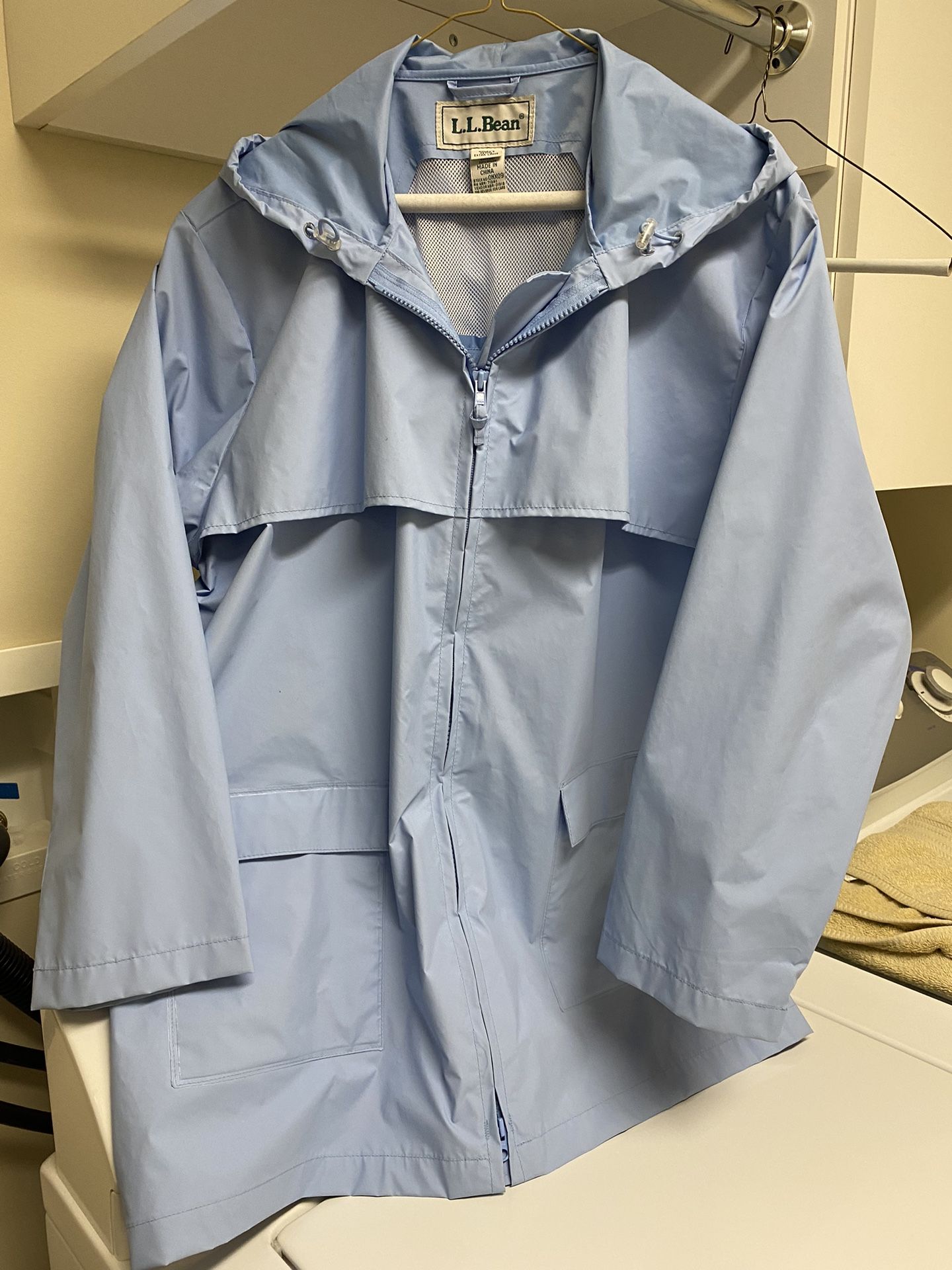 WOMENS RAIN COAT