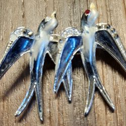 Vintage Double Swallow Silver Tone Brooch w Gemstones in Flawless Condition