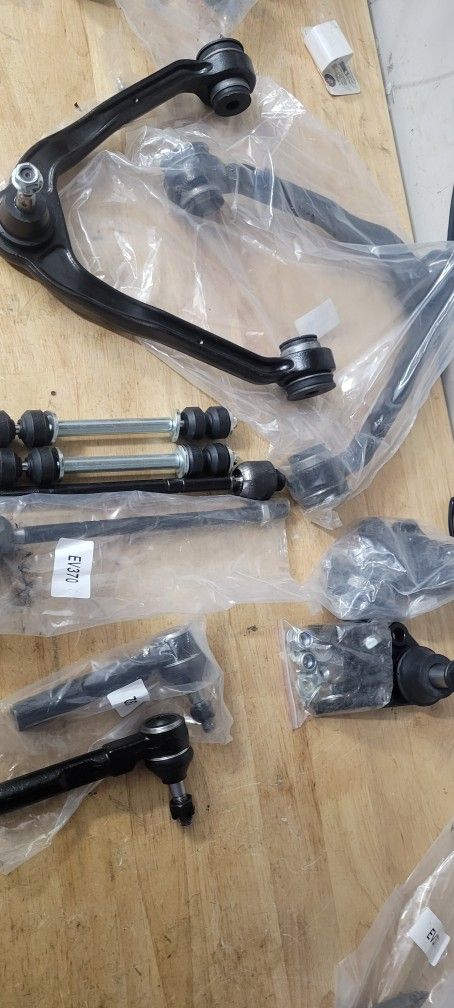 1999 - - - 2007 Chevy Silverado, Tahoe / GMC Sierra 1500, Yukon 10 Piece Front Suspension Rebuild Kit