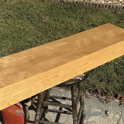 SET OF TWO FLOATING SHELVES 