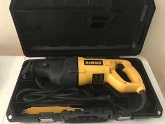 DEWALT DW310K 12-Amp Keyless Variable Speed Corded Reciprocating Saw w Hard Case