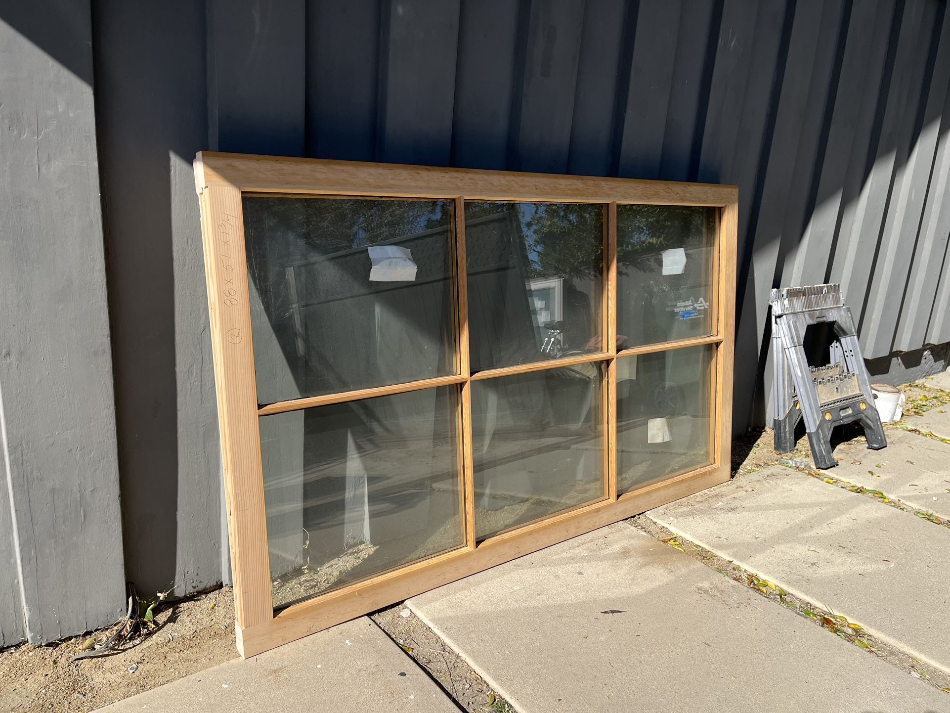 2 FIXED WINDOWS