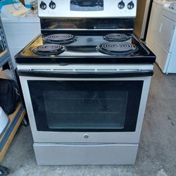 GENERAL ELECTRIC STAINLESS STEEL STOVE