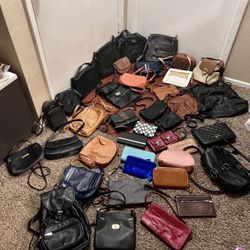 Purses Nee And Like New 5$-7$
