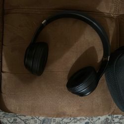 Beats , Headphones , Gym . Earbuds , Music 