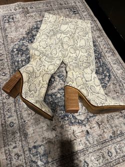 MiiM boots size 6 wmn