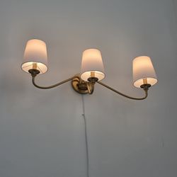  BRASS GOLD 3 LAMPSHADE LIGHT WALL SCONCE LAMP