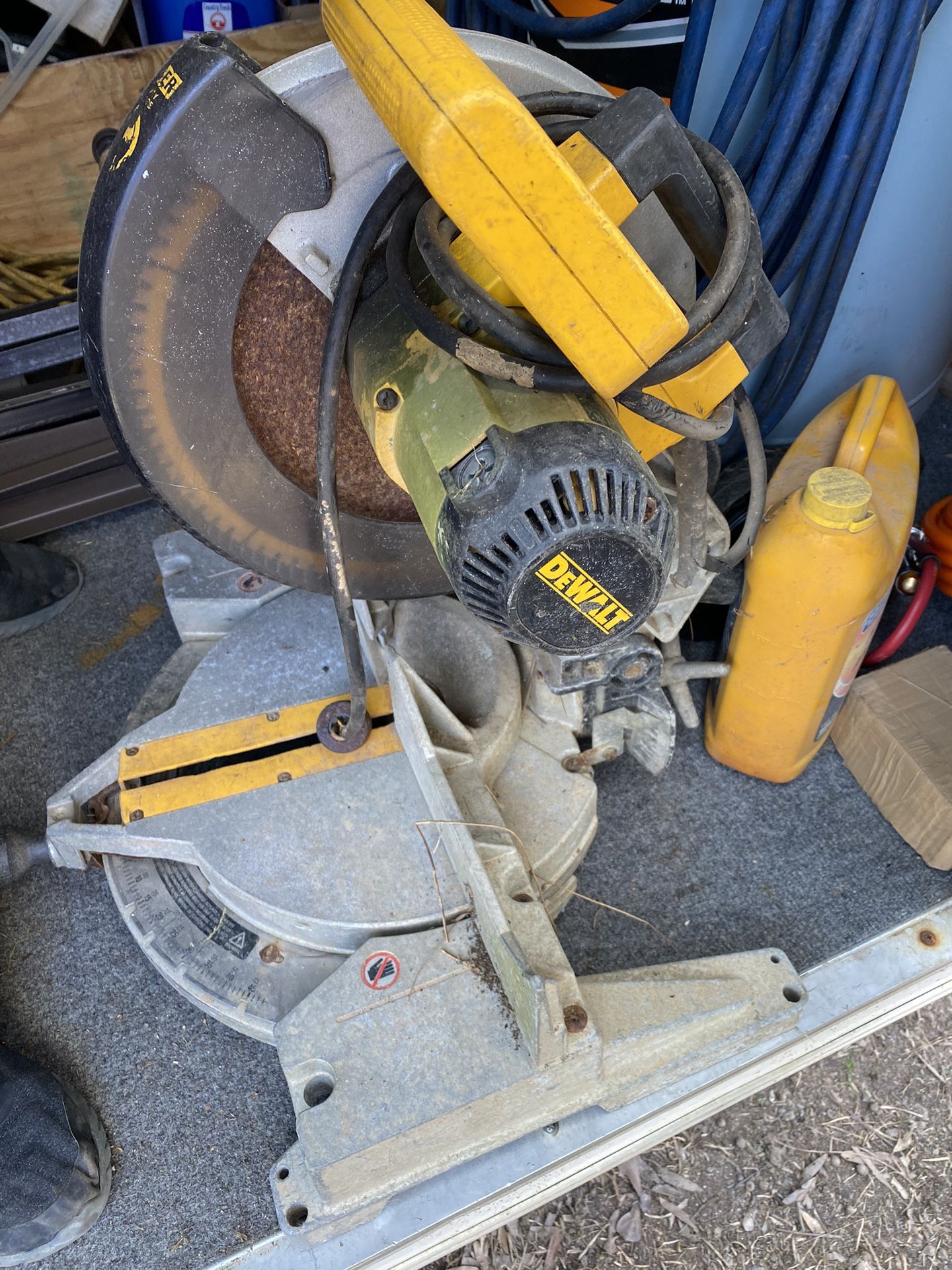Dewalt Saw
