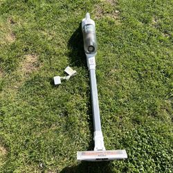 Black And Decker Rechargeable Vacuum 