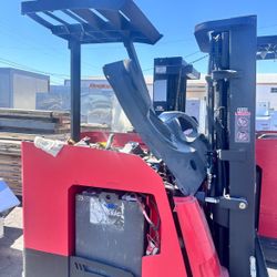 Raymond 425-C40TT Docker Forklift
