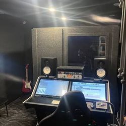 SLATE RAVEN DESK 2 SCREENS