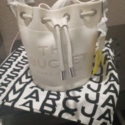 Marc Jacob's The Bucket Cream Color Bag Authentic 