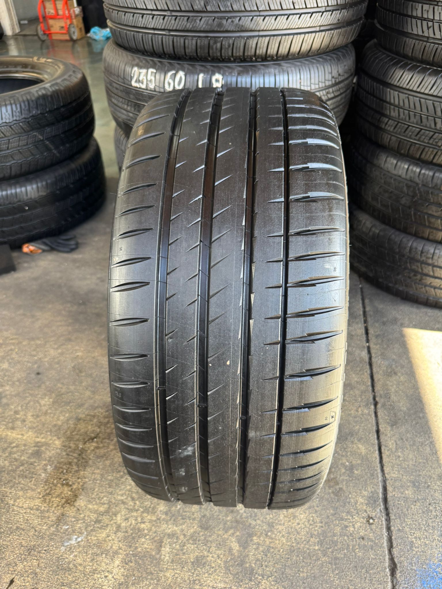 265/35/21 MICHELIN PILOT SPORT - ONLY ONE