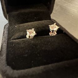 Beautiful Diamond Earrings 1 Carat 