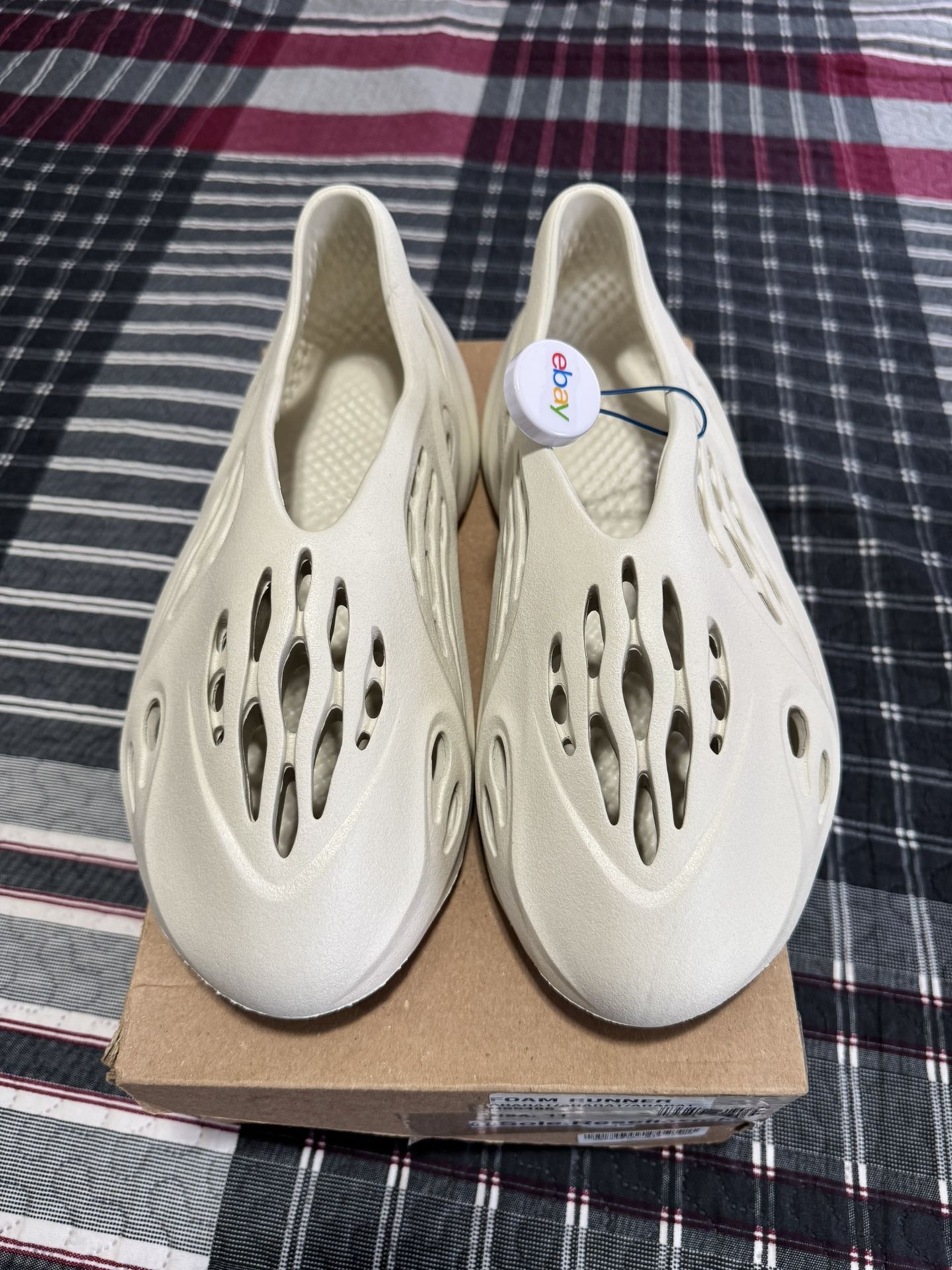 Adidas Foamrunner Ararat Sz 11