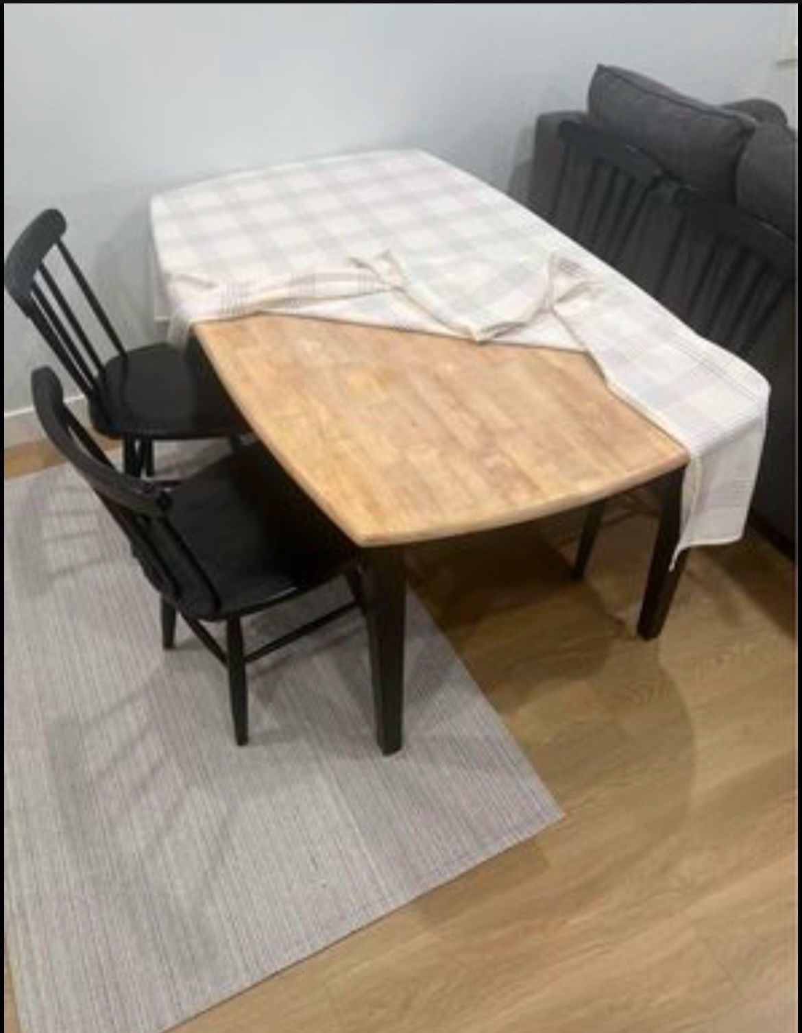 Beautiful Wooden Table &  Magnolia Chairs Dining Set
