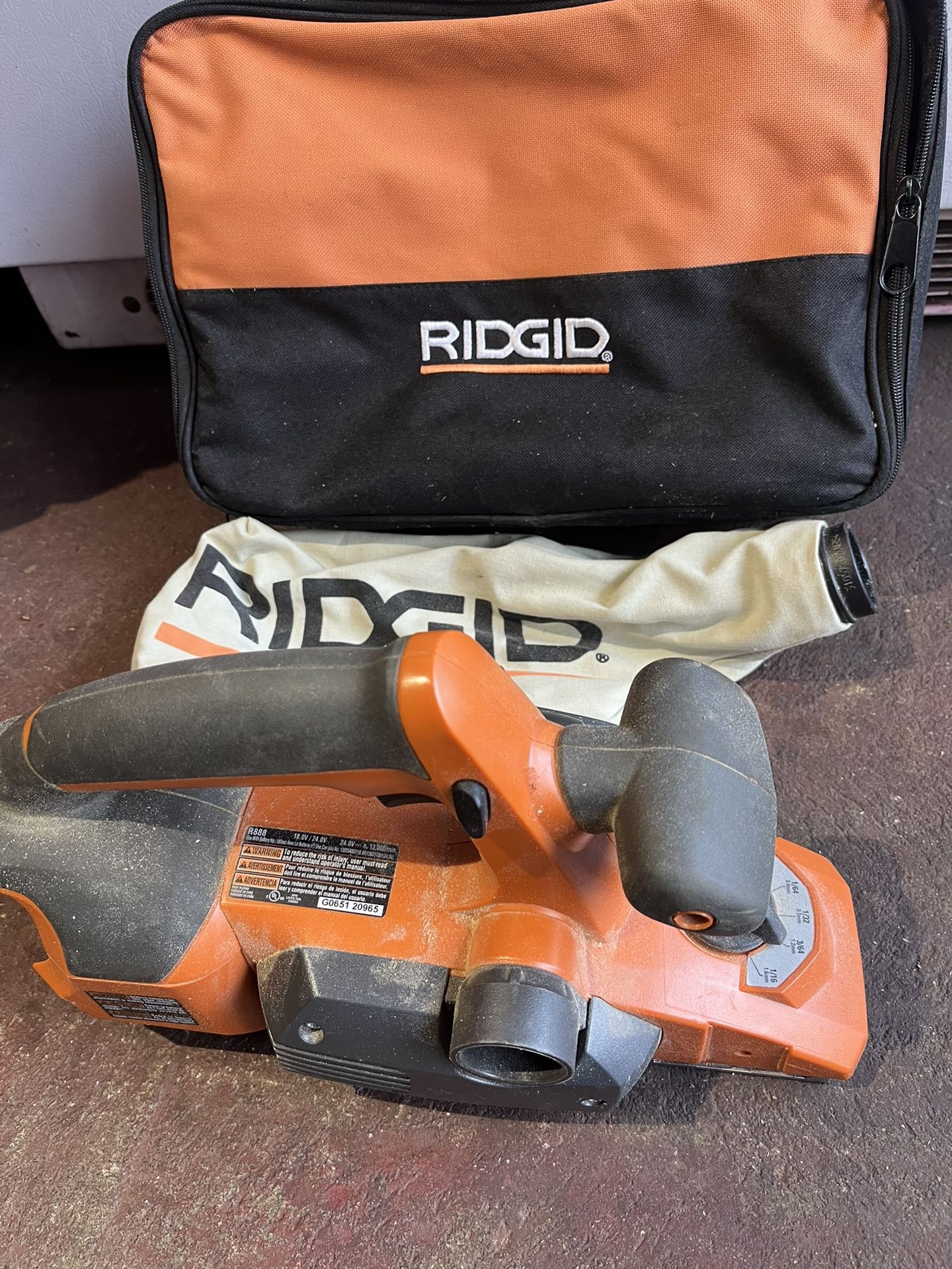 RIwDGID 18V OCTANE Brushless Cordless 3-1/4 in. Hand Planer (Tool Only) with Dust Bag