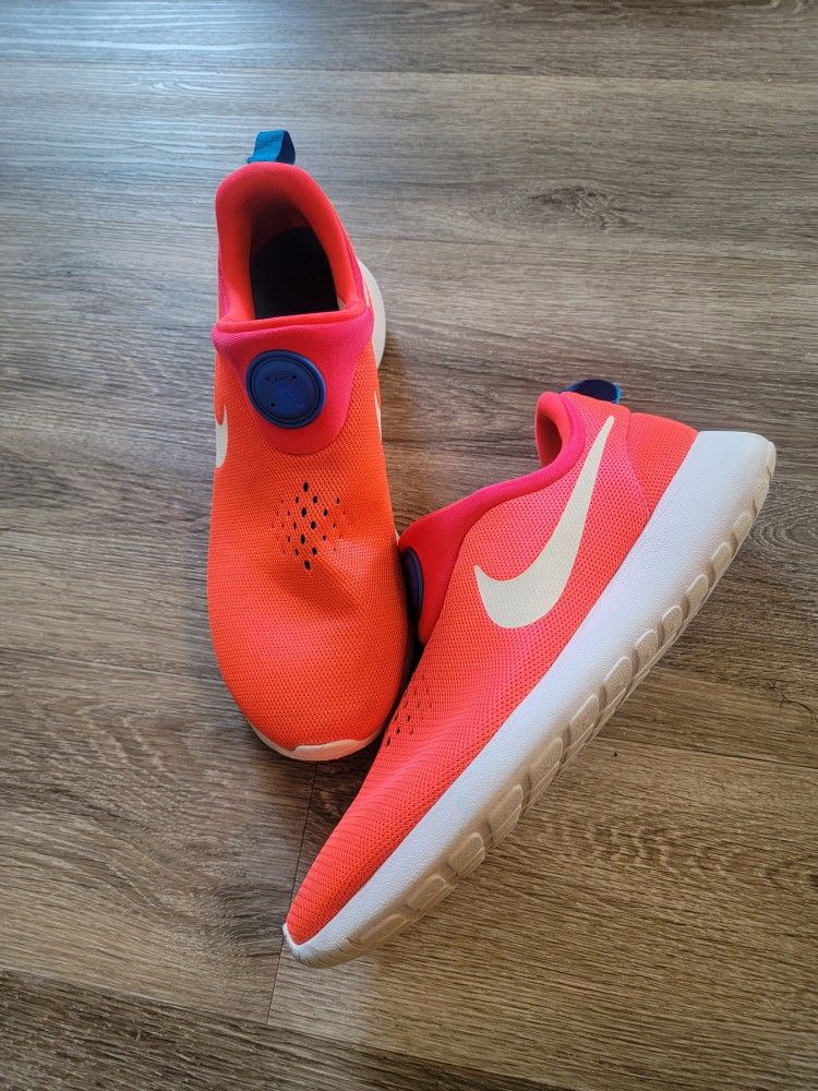 Womens NIKE Shoes, Size: 10.5