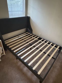 Bedframe - Queen