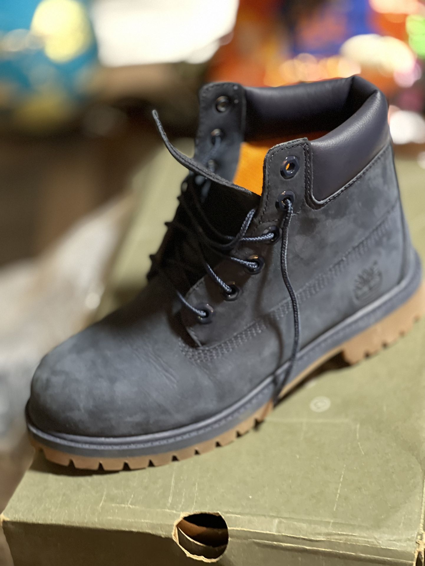 Navy Timberland Juniors Size 5