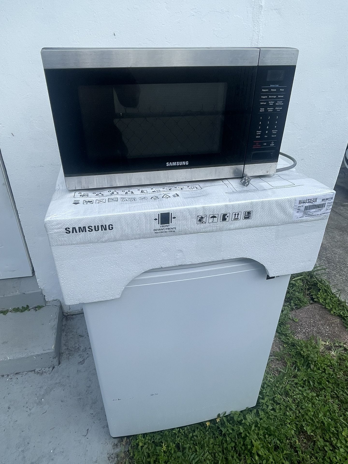 Samsung Washer And Microwave 