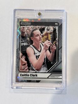 2024 Panini Caitlin Clark Collection Heart Border #7 032/199